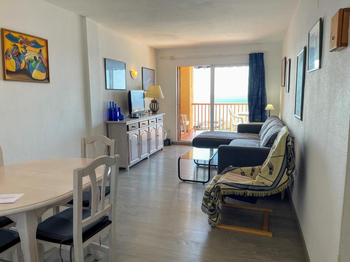 Sunrise Beachfront Apartment By The Marina アルテア エクステリア 写真